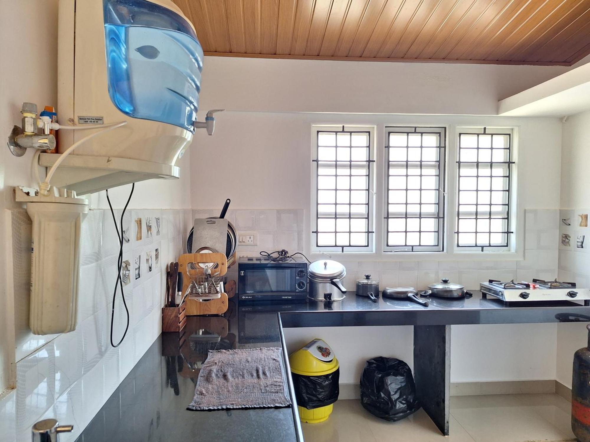 Suvarna Grande Homes منغالور الغرفة الصورة