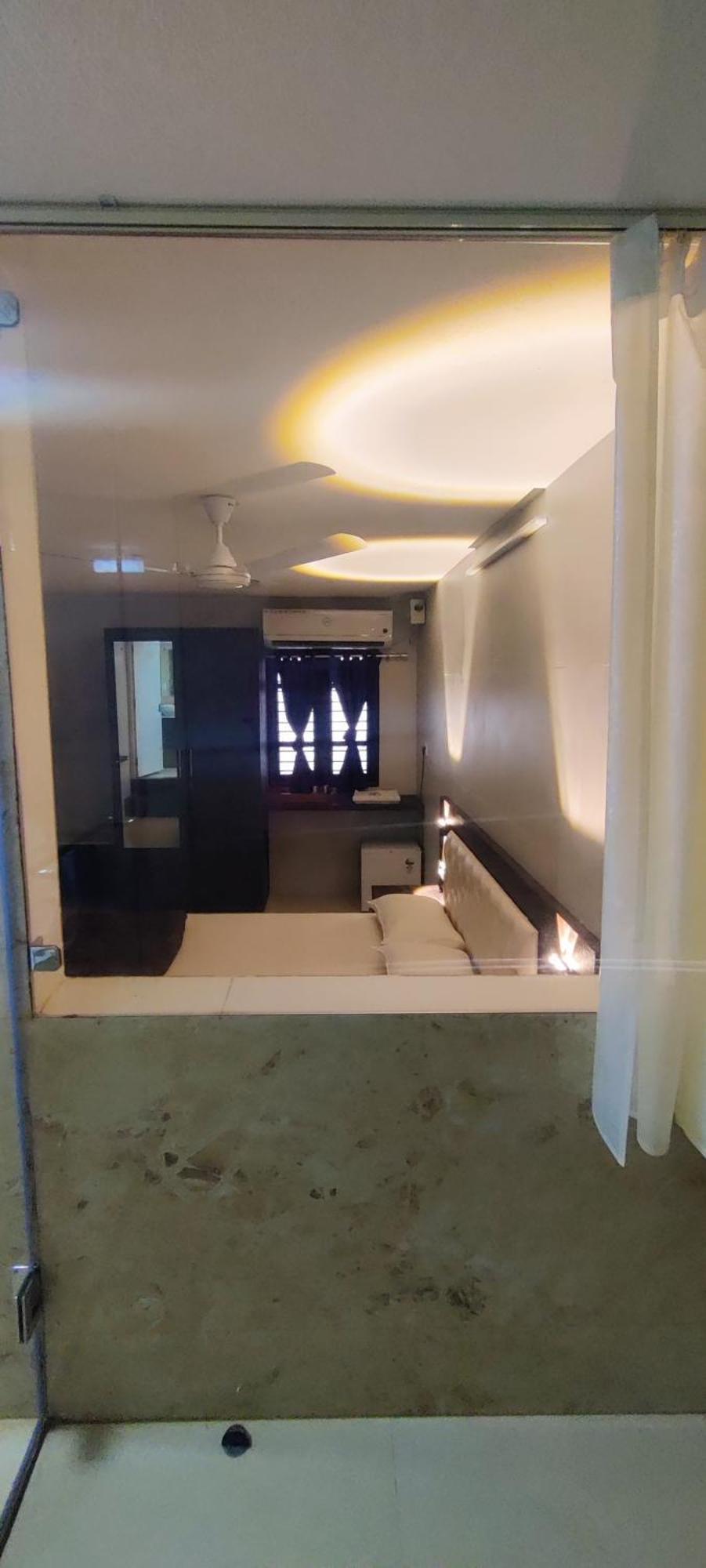 Suvarna Grande Homes منغالور الغرفة الصورة